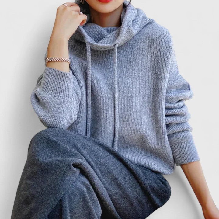Ryneloria - Elegant Sweater
