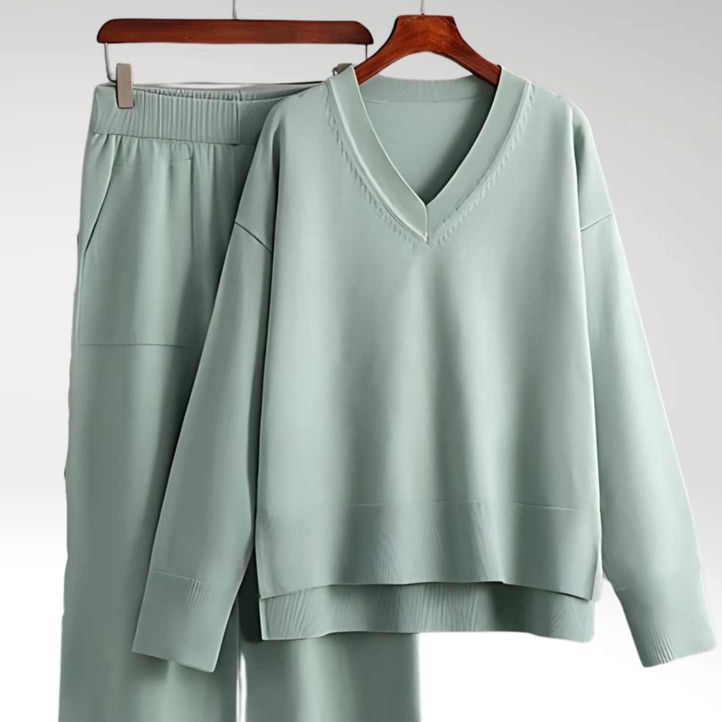 Sophia – Chic V-Neck Lounge Set