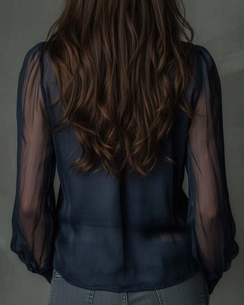 Gigi – Refined Chic Blouse
