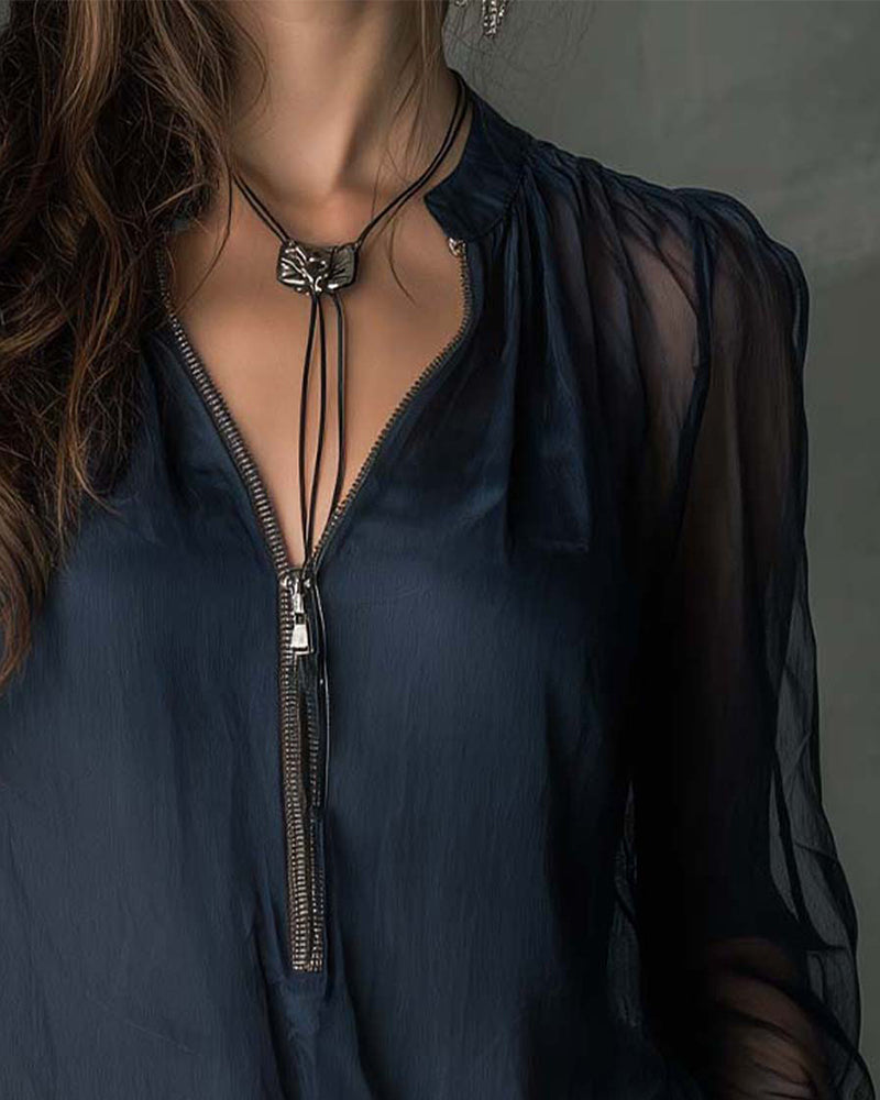 Gigi – Refined Chic Blouse