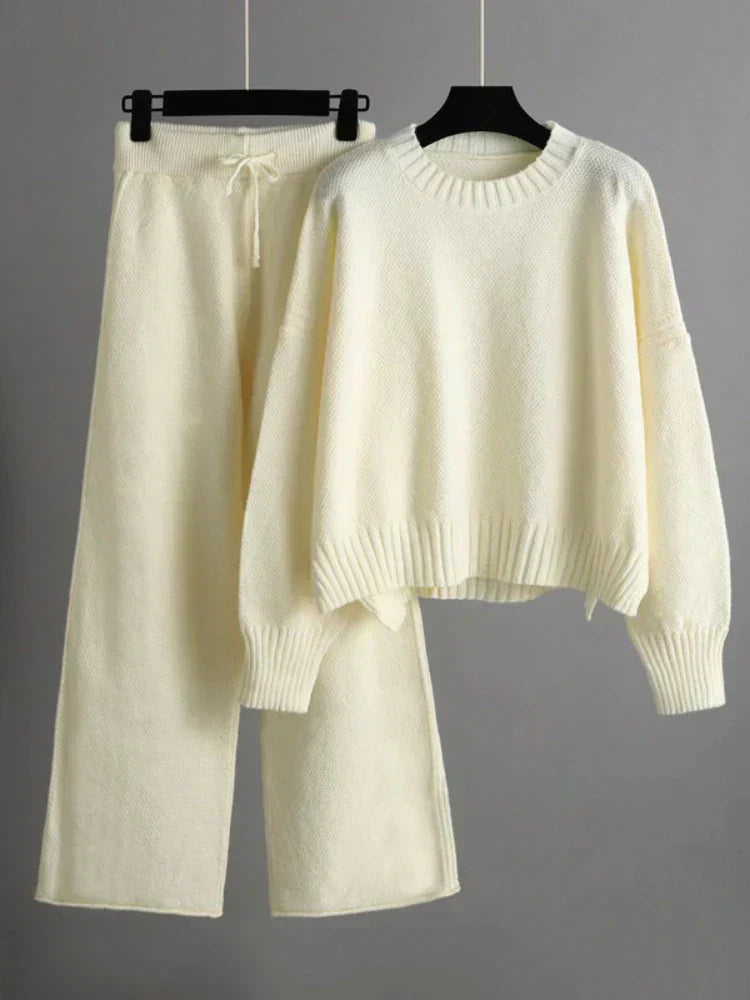 Charlotte – Classic Knit Comfort Set