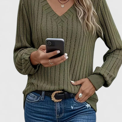 Celestora - Comfortable Sweater